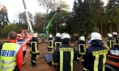 Police and firemen clearing Hambach Forest of environmentalists. (photo: Patrik Stollarz, AFP)