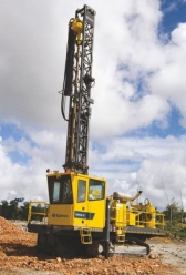 A crawler-mounted, hydraulic tophead-drive rig, the DM30 II.